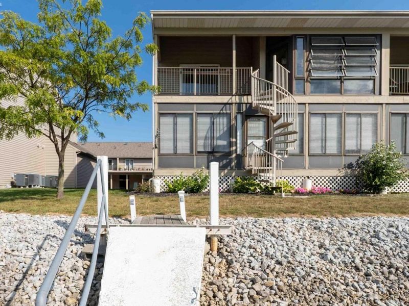 8908 W Canada Goose Court, Oak Harbor, OH 43449 Photo 5