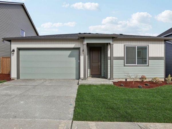 136 Valemont Drive, Unit 13, Eagle Point, OR 97524