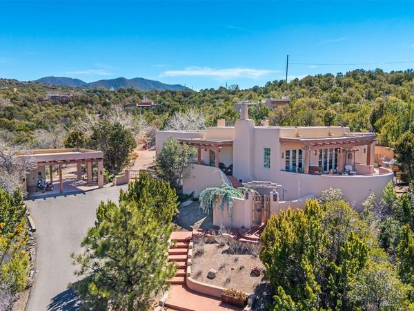 1204 Bandolina Road, Santa Fe, NM 87501