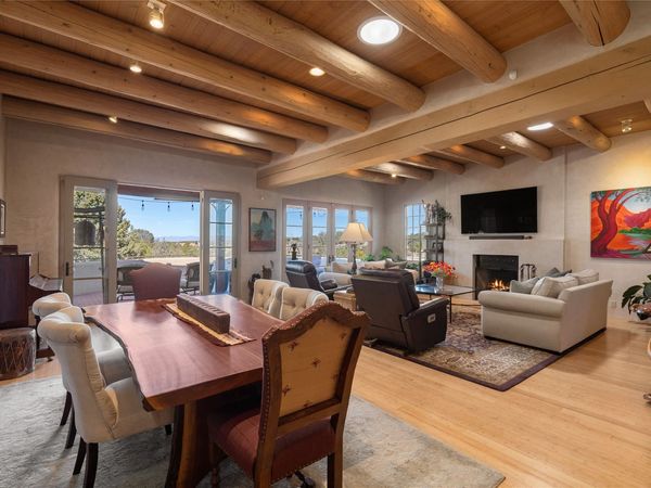 1204 Bandolina Road, Santa Fe, NM 87501