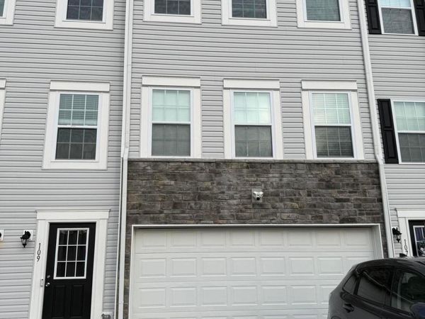 109 Coyote Willow Drive, Etna, OH 43068