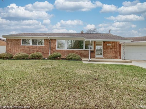 2306 Middlefield Court, Trenton, MI 48183