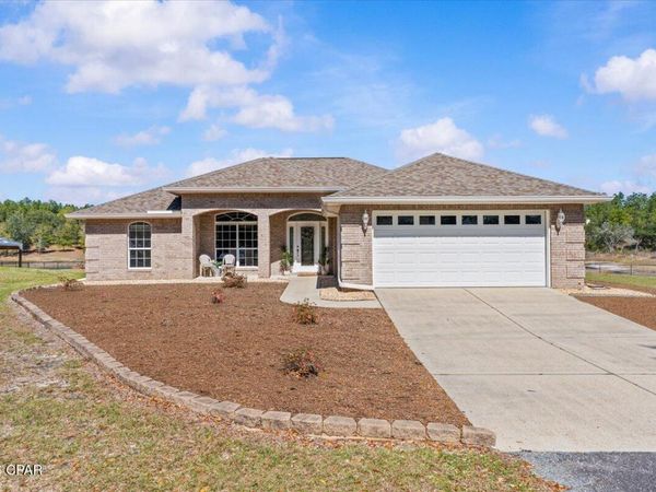 5192 Pine Ridge Drive, Chipley, FL 32428