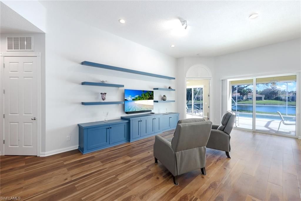 4322 Queen Elizabeth Way, Naples, FL 34119 Photo
