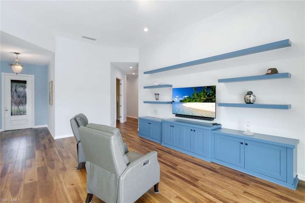 4322 Queen Elizabeth Way, Naples, FL 34119 Photo
