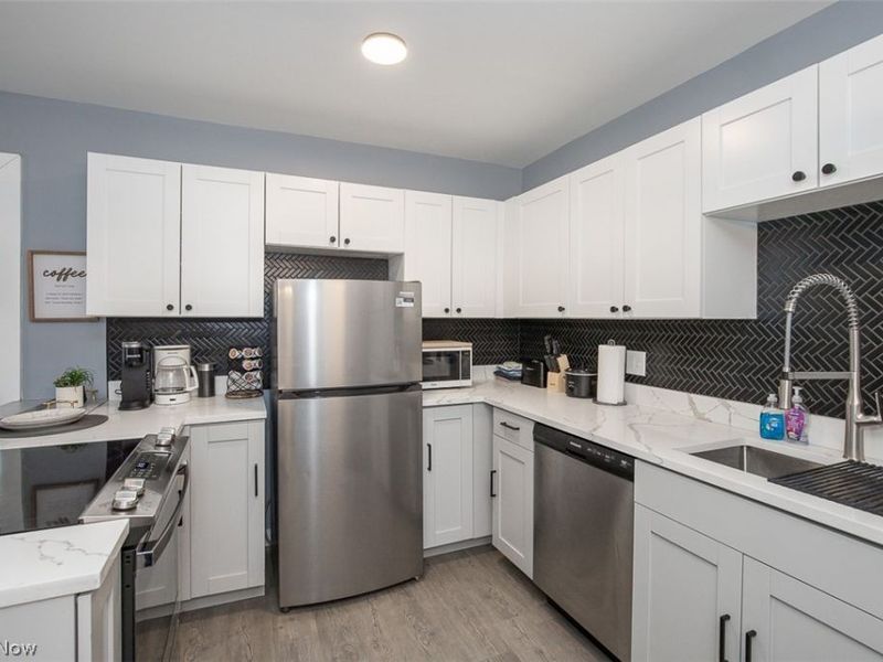 3782 Edgepark Drive, Akron, OH 44319 Photo 40