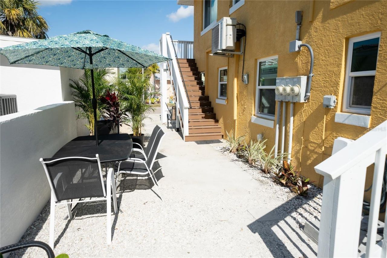 130 177th Ter W, Redington Shores, FL 33708 Photo