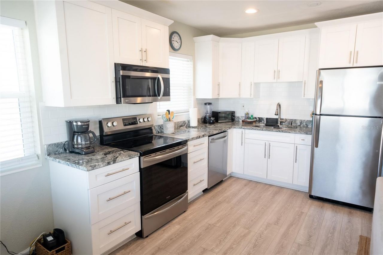 130 177th Ter W, Redington Shores, FL 33708 Photo