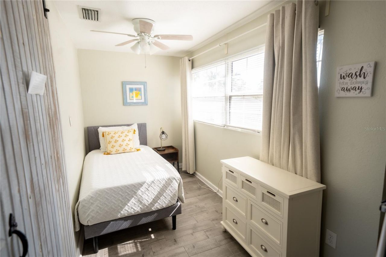 130 177th Ter W, Redington Shores, FL 33708 Photo