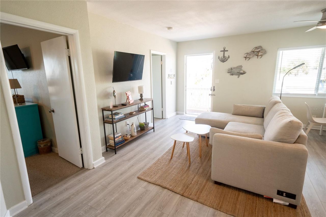 130 177th Ter W, Redington Shores, FL 33708 Photo