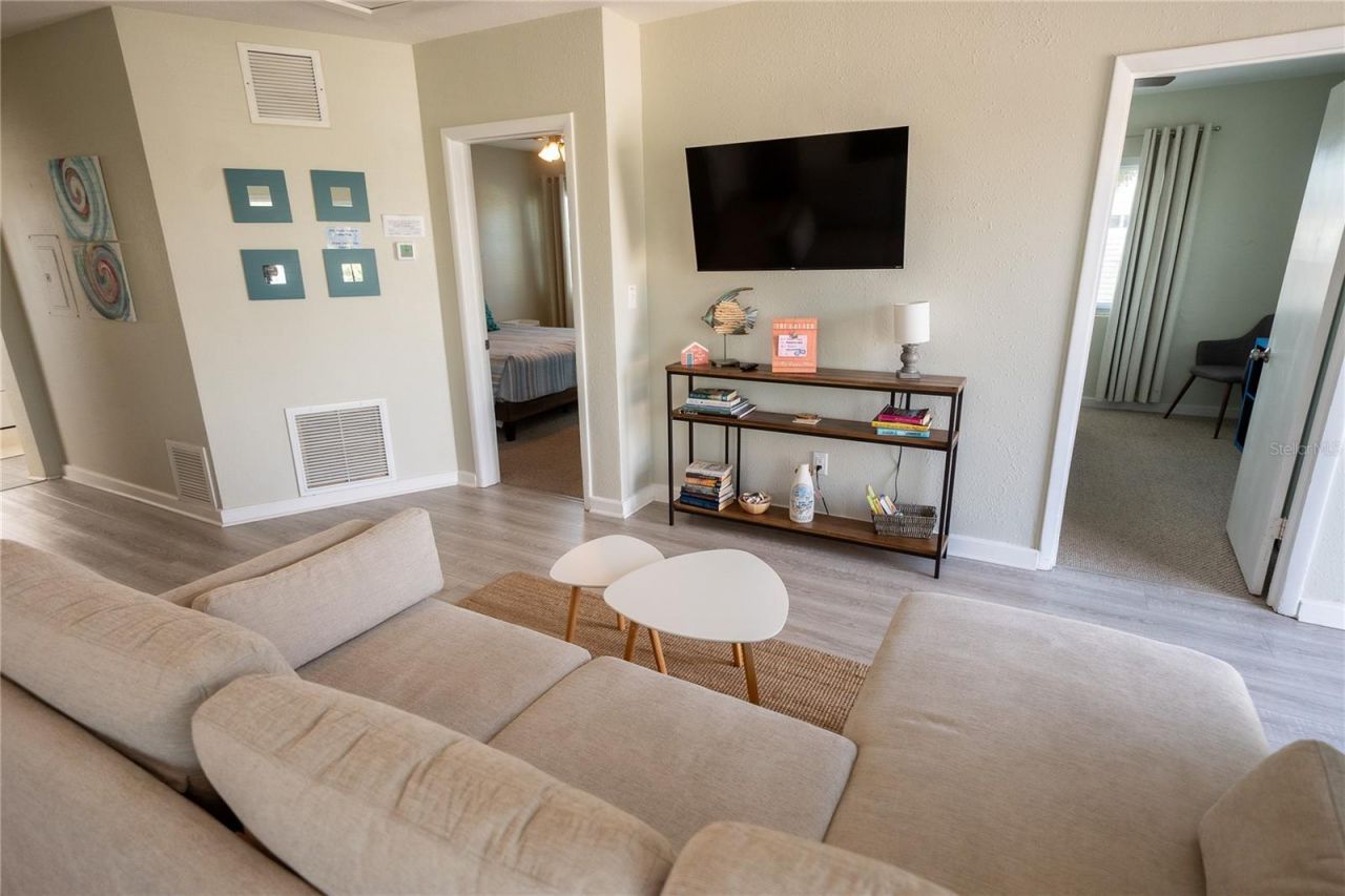 130 177th Ter W, Redington Shores, FL 33708 Photo