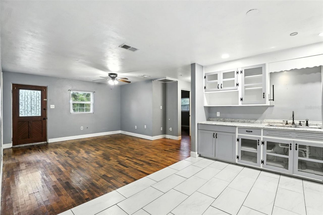 1412 E Voorhis Avenue, Deland, FL 32724 Photo