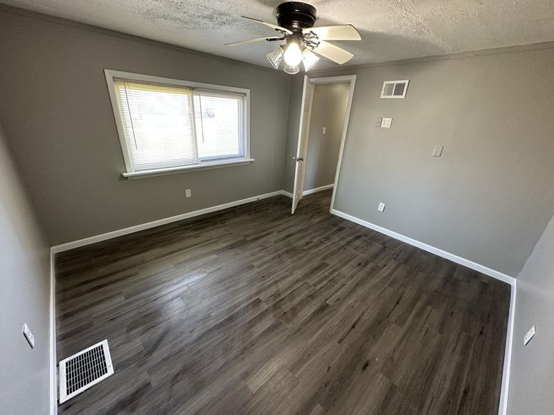 4615 Glenmawr Avenue, Columbus, OH 43224 Photo 14