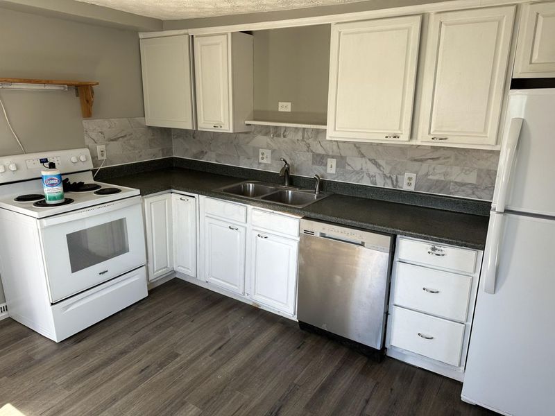 4615 Glenmawr Avenue, Columbus, OH 43224 Photo 4