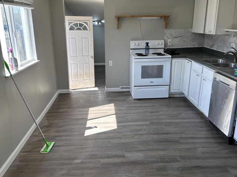 4615 Glenmawr Avenue, Columbus, OH 43224 Photo 5