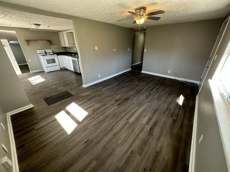 4615 Glenmawr Avenue, Columbus, OH 43224 Photo 8