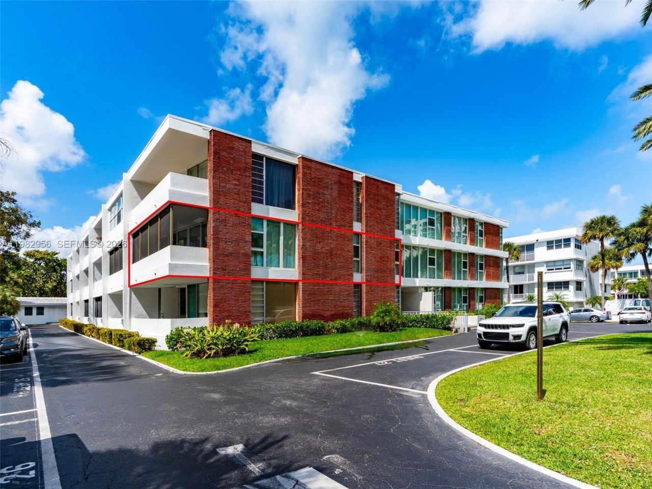 10210 Collins Ave , Unit 202, Bal Harbour, FL 33154 Photo