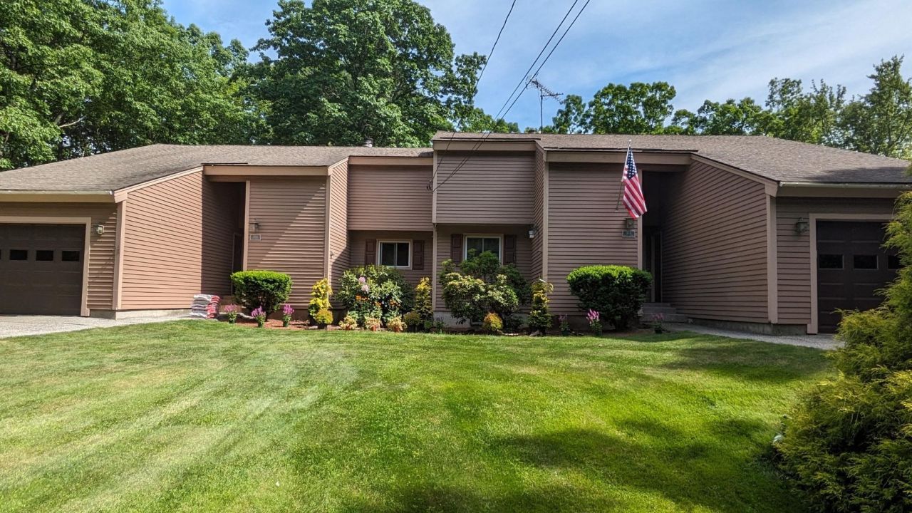 30 Maple Avenue, Hampstead, NH 03841 Main Photo