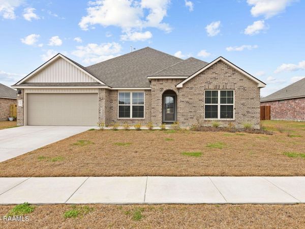 619 Griffiths Court , Breaux Bridge, LA 70517