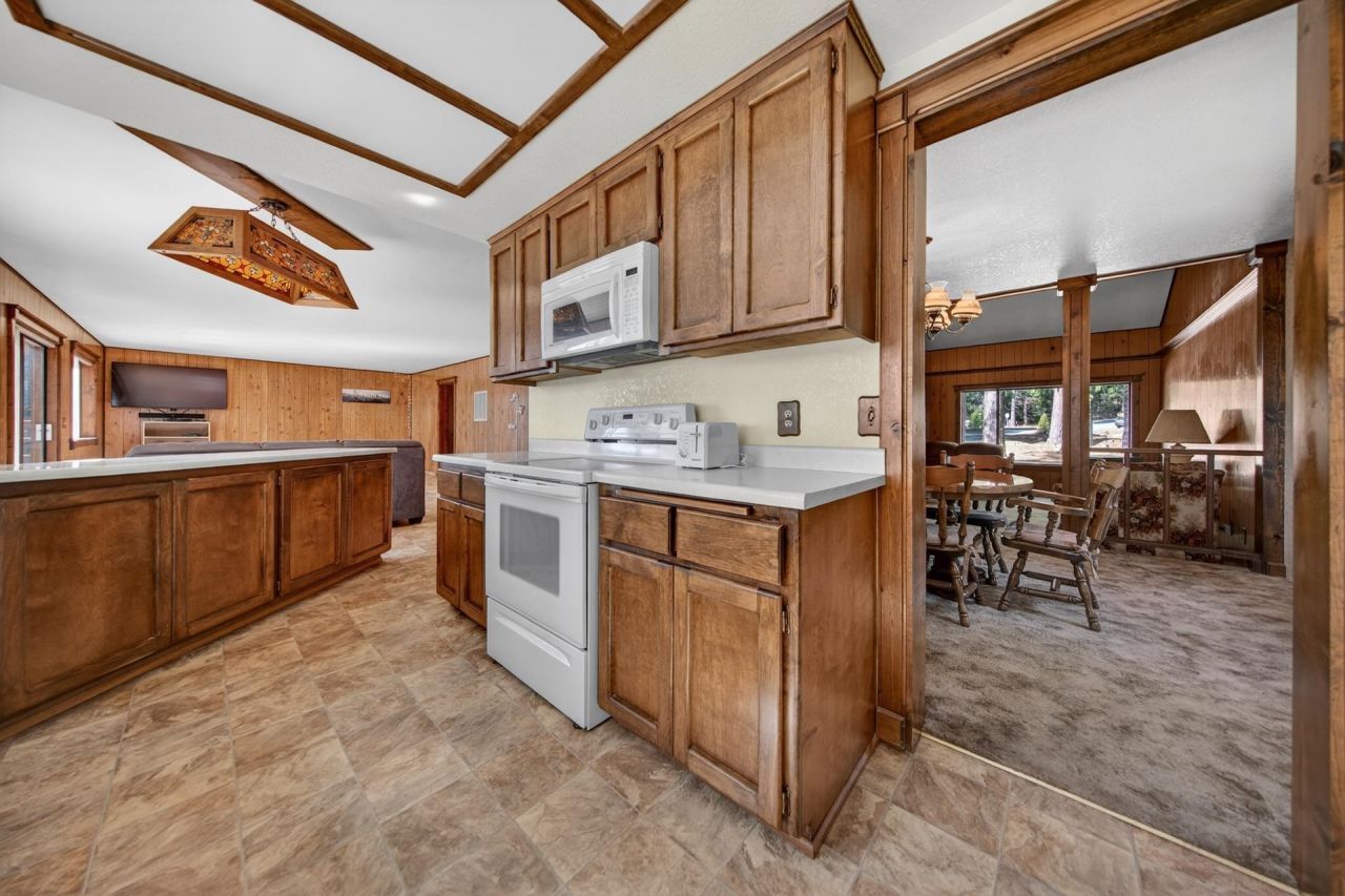 298 Osprey Loop, Unit 6, Lake Almanor, CA 00000 Photo
