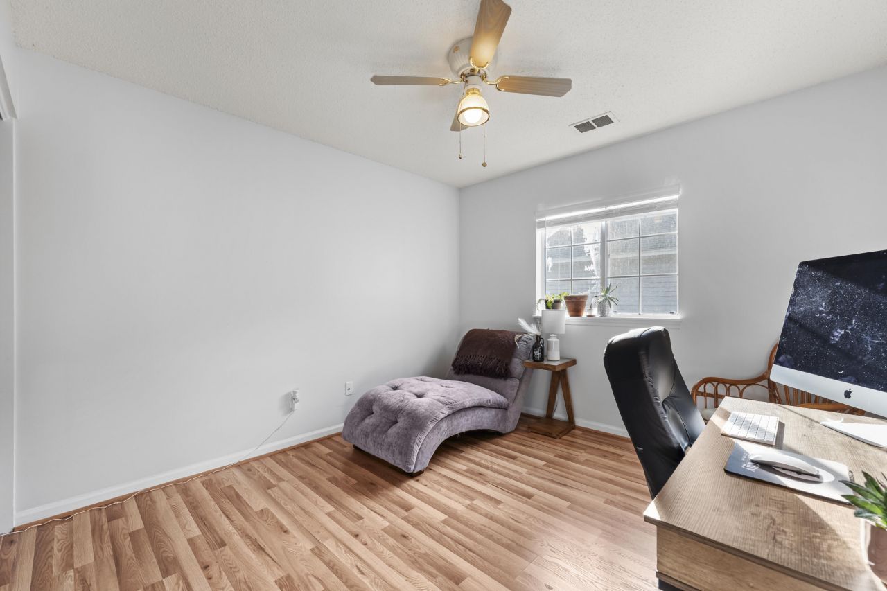 8071 Long Shadow Lane Photo 17