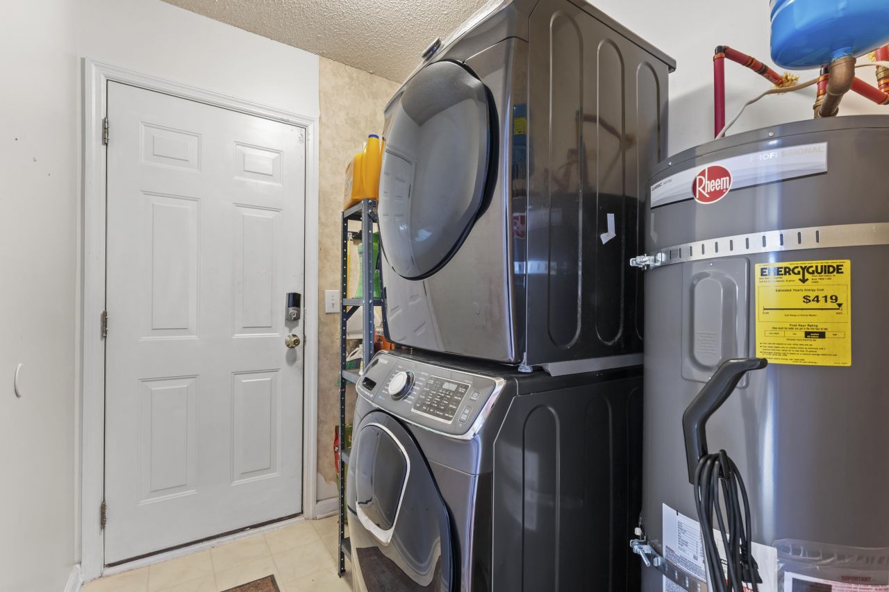 8071 Long Shadow Lane Photo 22