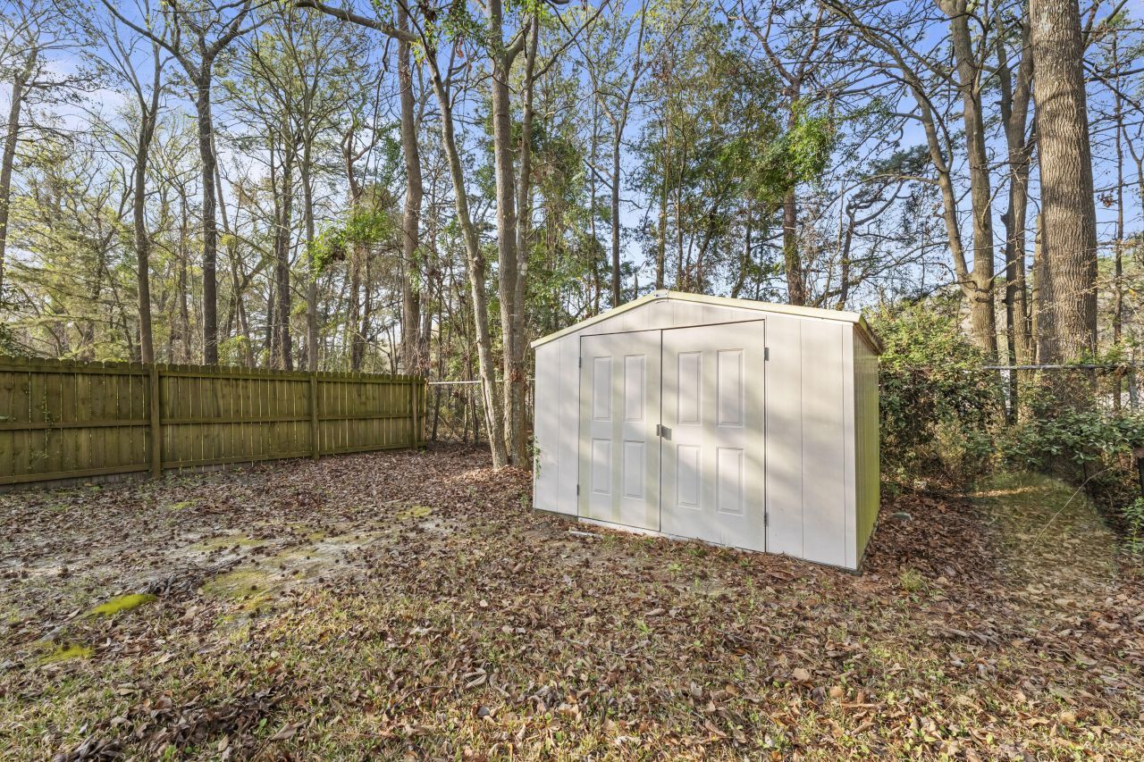 8071 Long Shadow Lane Photo 26