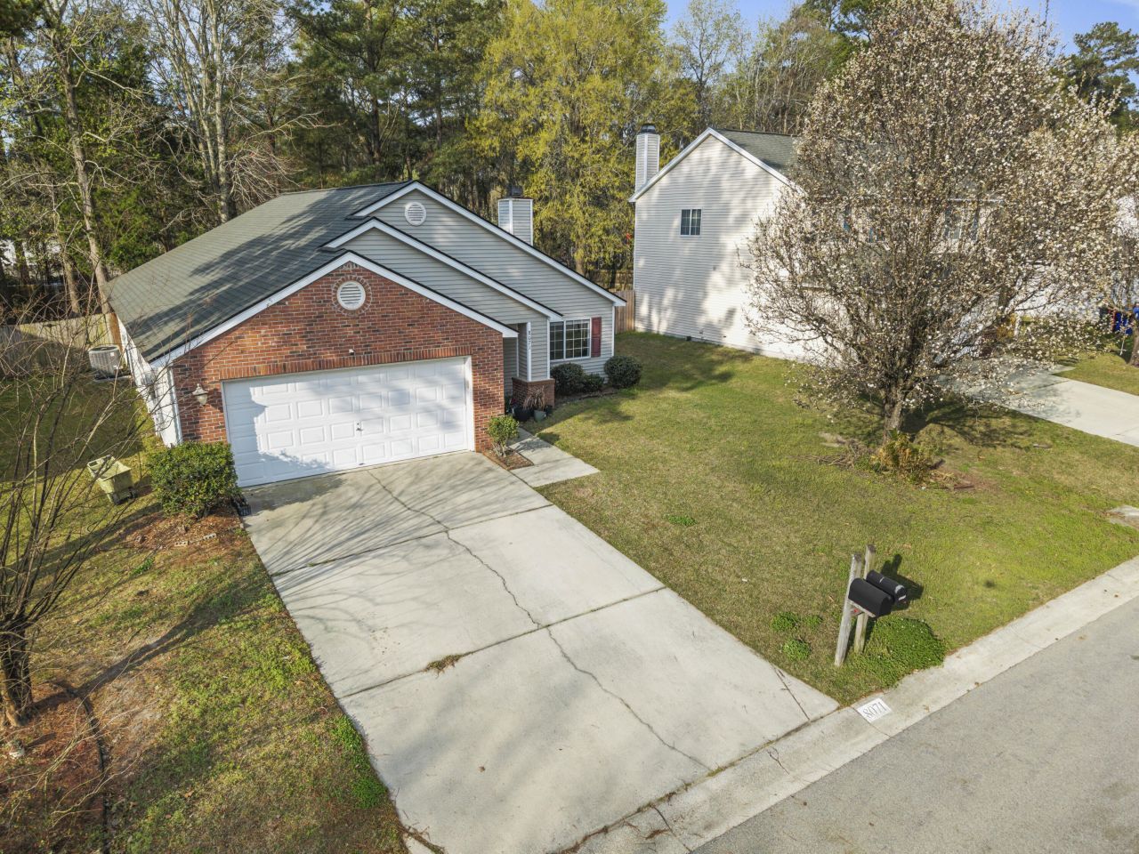 8071 Long Shadow Lane Photo 33