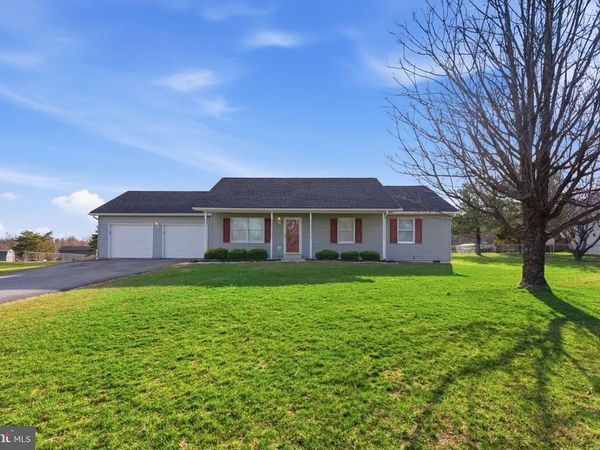 239 MCGILL DRIVE, GERRARDSTOWN, WV 25420
