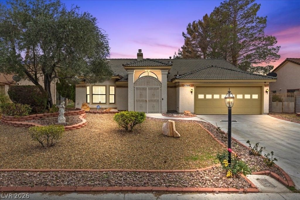 5705 Palma Del Sol Way, Las Vegas, NV 89130 Main Photo