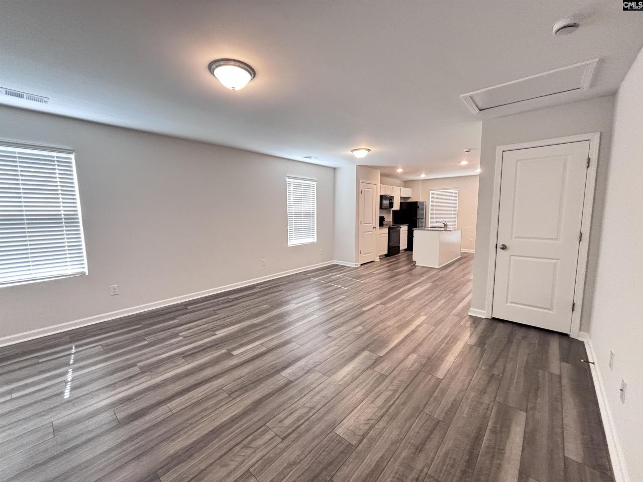 820 Summerwood Lane  Photo 4