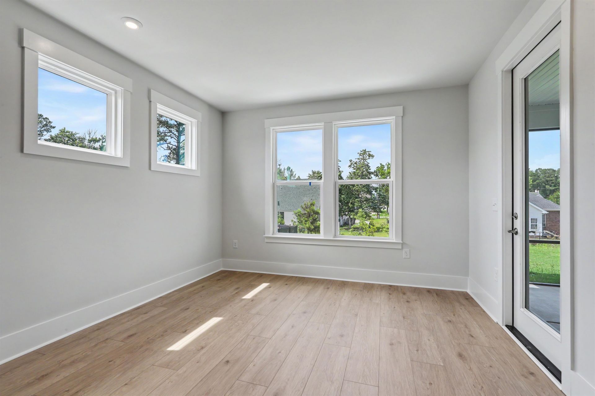 1501 Crested Iris Way Photo 11