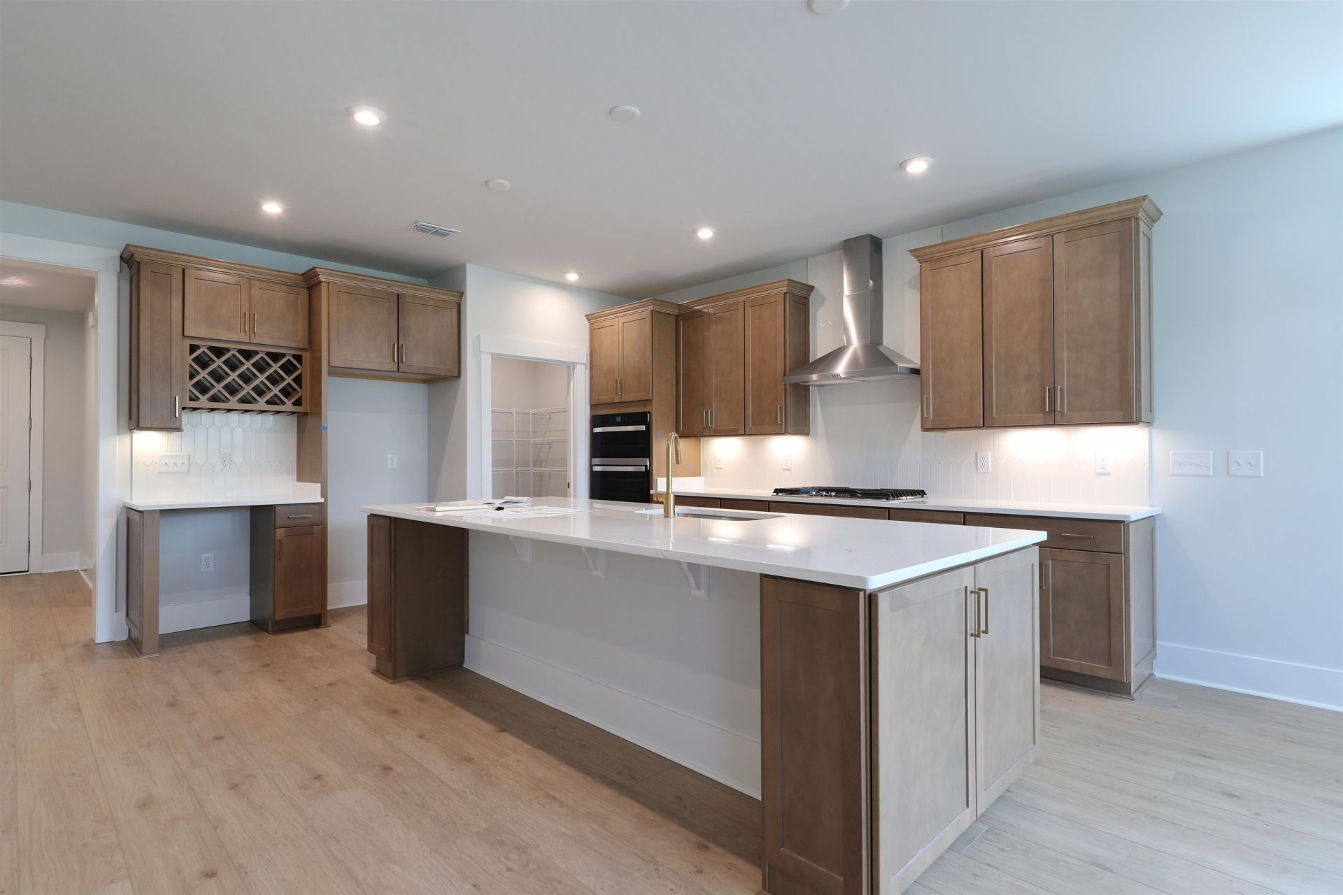 1501 Crested Iris Way Photo 12