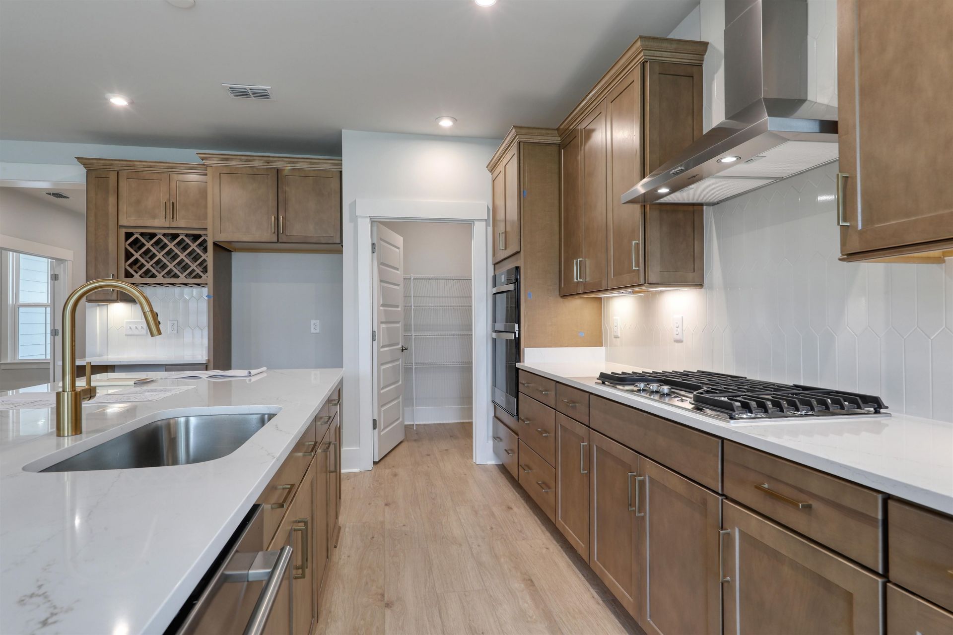 1501 Crested Iris Way Photo 13