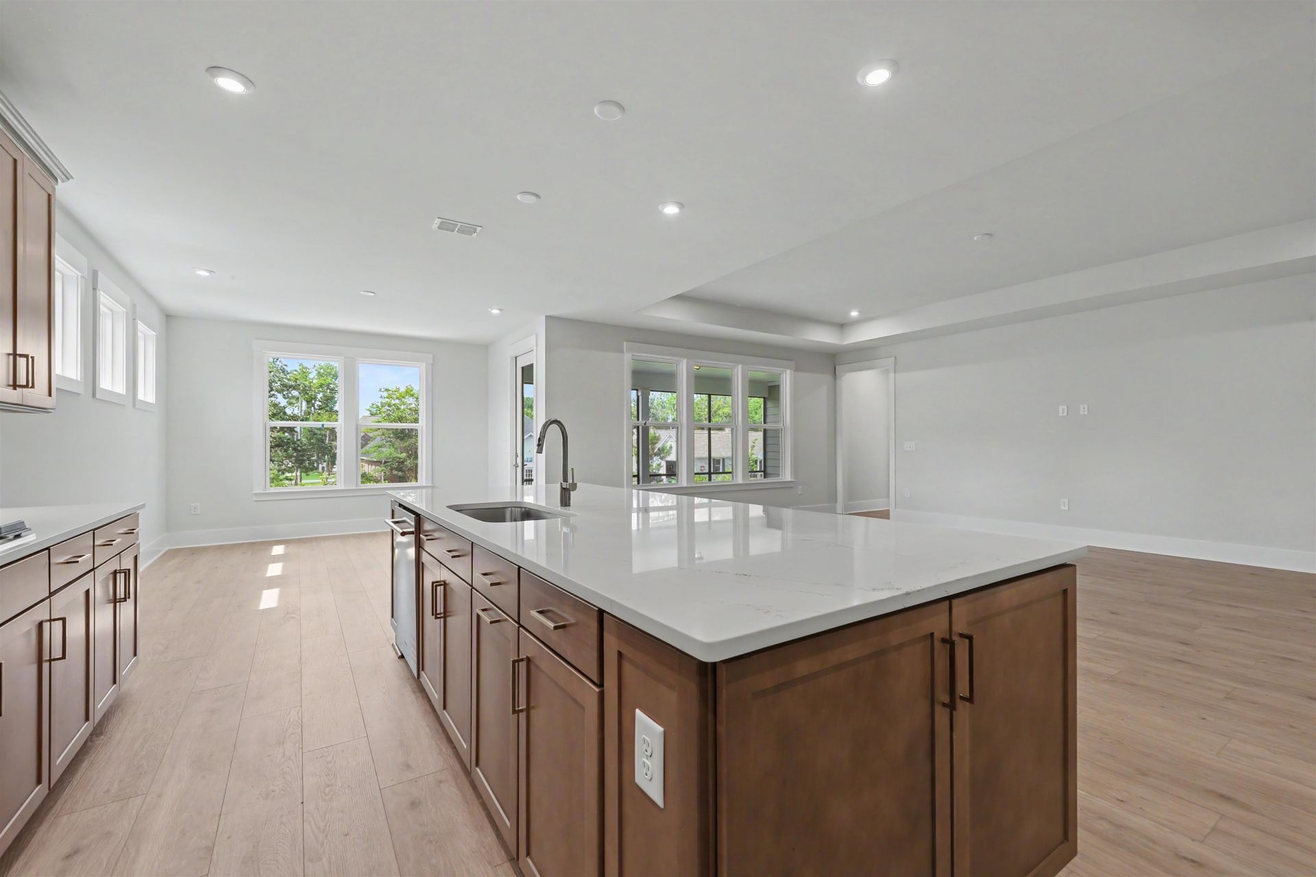 1501 Crested Iris Way Photo 14