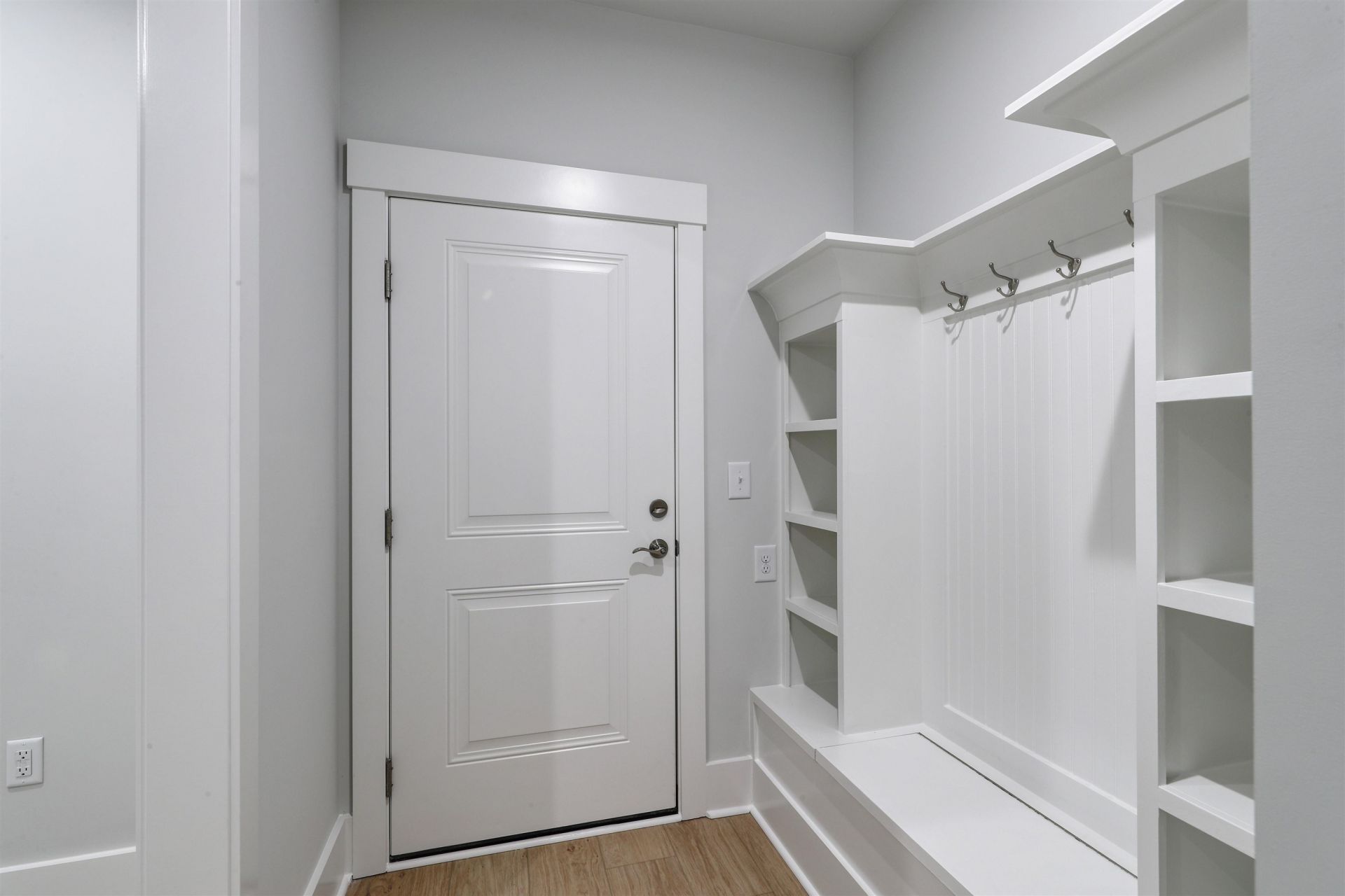 1501 Crested Iris Way Photo 16
