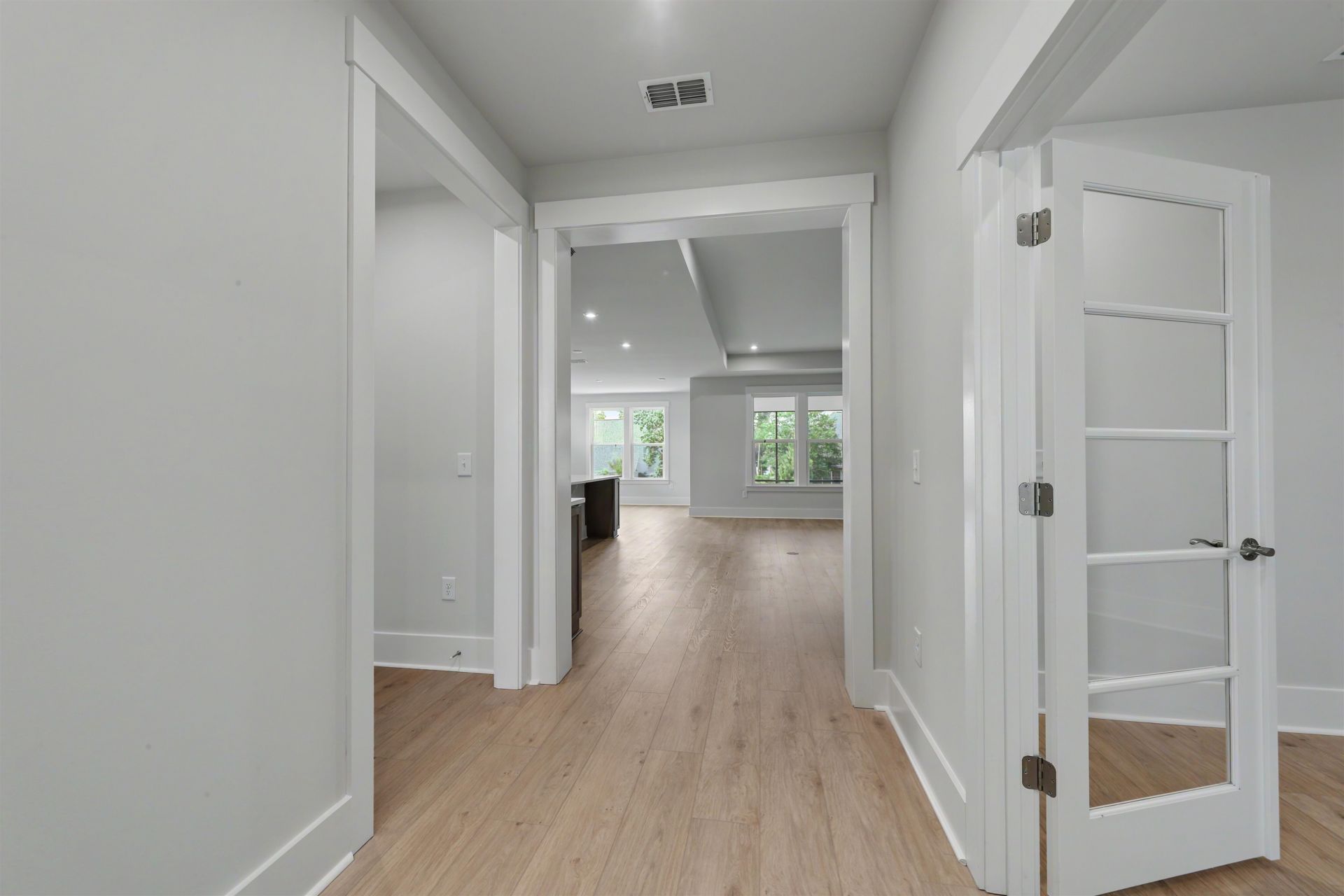 1501 Crested Iris Way Photo 5