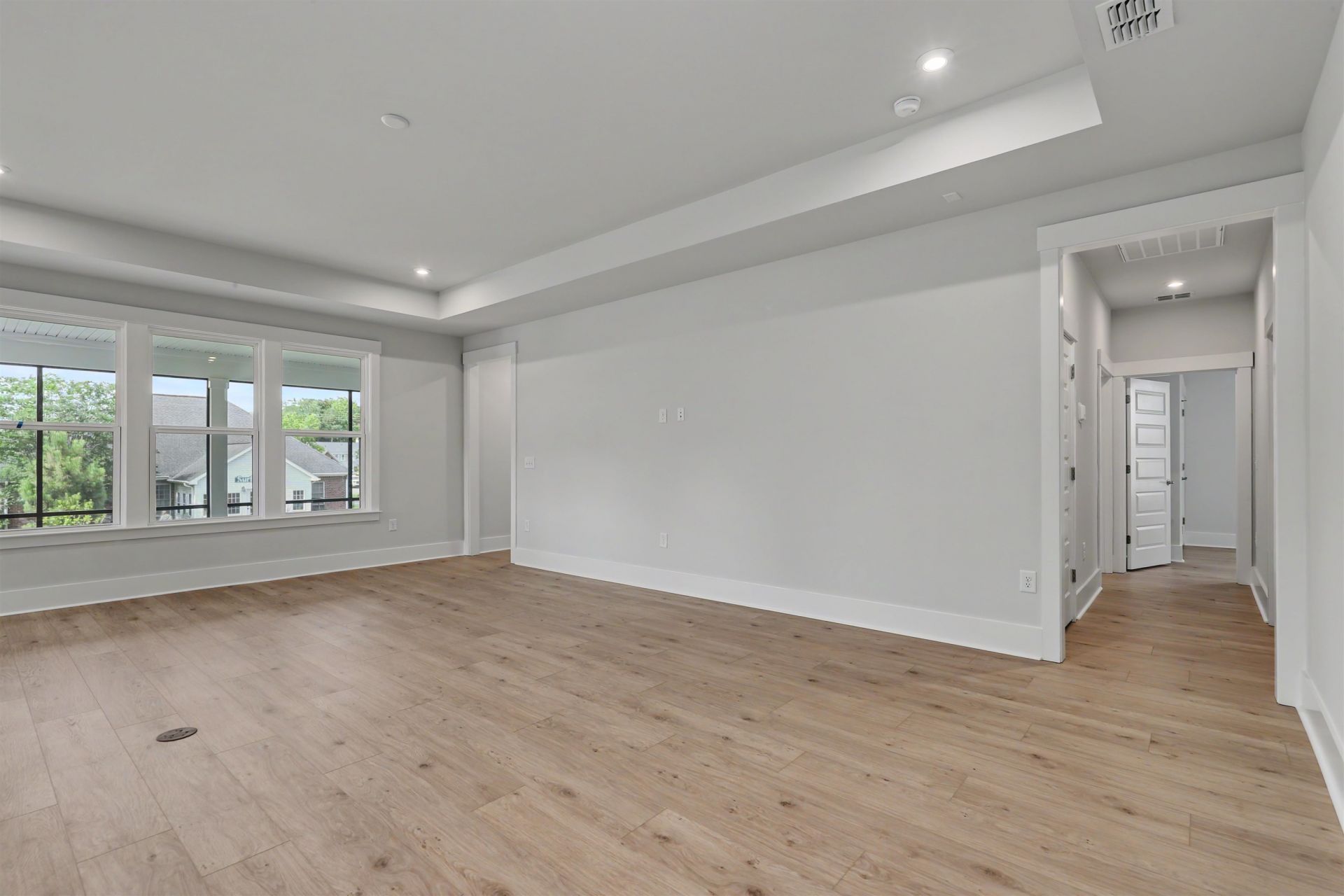 1501 Crested Iris Way Photo 9