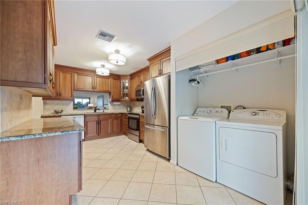 15448 Admiralty Cir, Unit 9, North Fort Myers, FL 33917 Photo