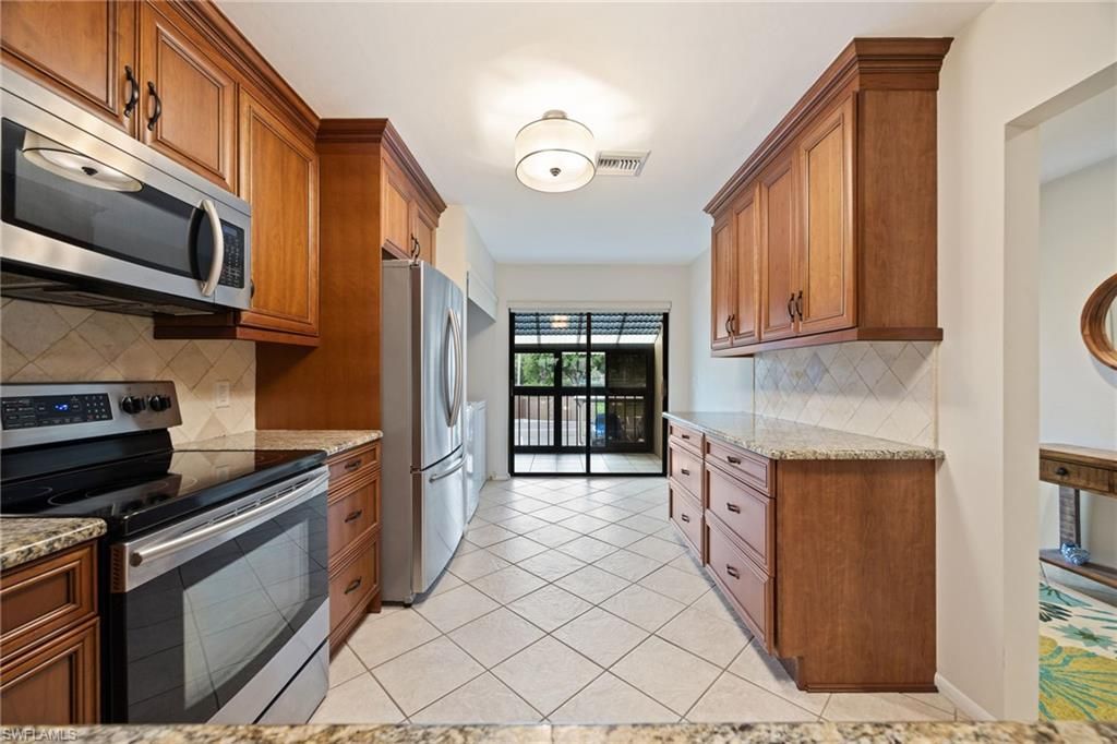 15448 Admiralty Cir, Unit 9, North Fort Myers, FL 33917 Photo