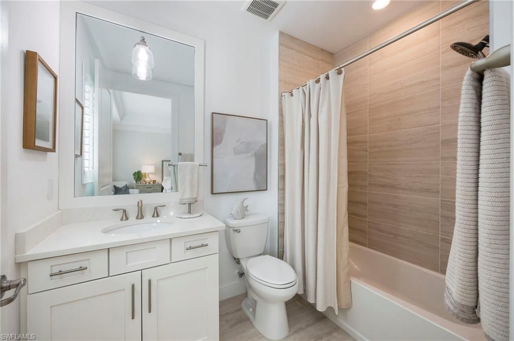 16351 Viansa Way, Unit 202, Naples, FL 34110 Photo