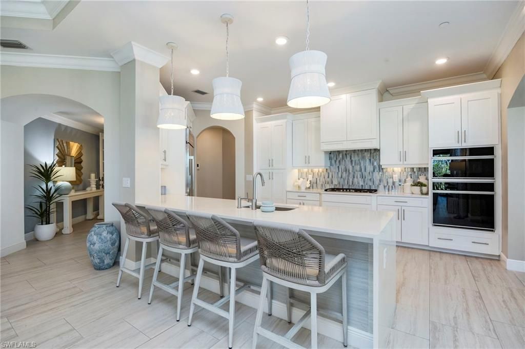 16351 Viansa Way, Unit 202, Naples, FL 34110 Photo