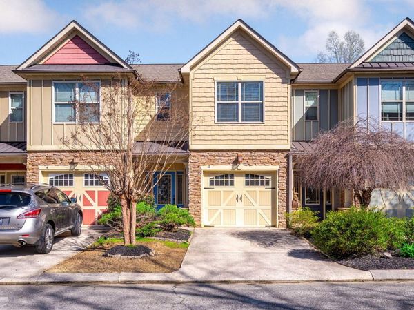 85 Orchard Lane, Rossville, GA 30741