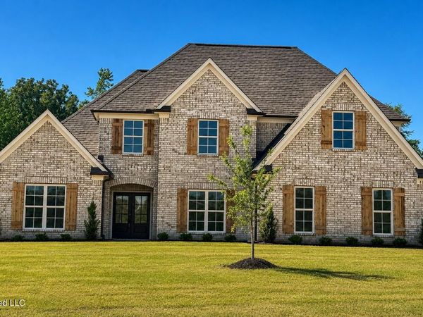 821 Hazelwood Drive, Lake Cormorant, MS 38641