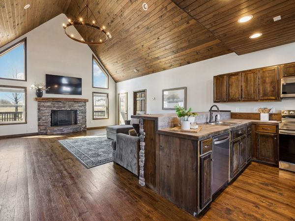 267 Switzerland Rd , Hohenwald, TN 38462