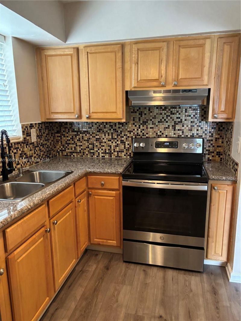 8371 NW 15th Ct , Pembroke Pines, FL 33024 Photo