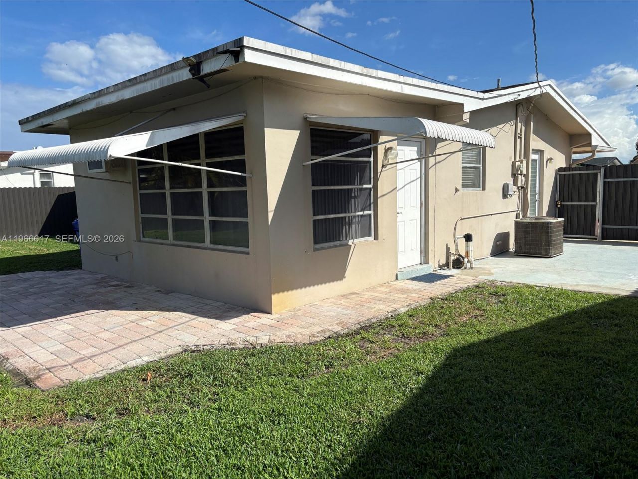 8371 NW 15th Ct , Pembroke Pines, FL 33024 Photo