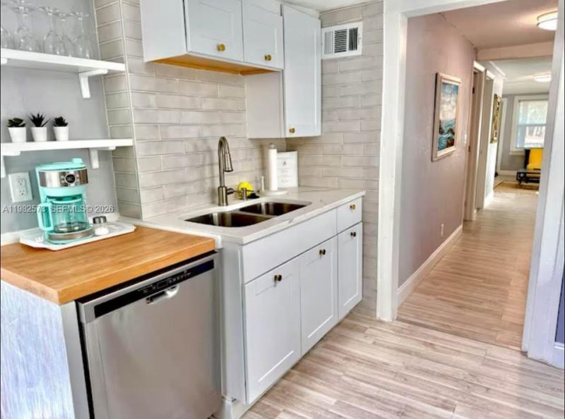 213 N E St , Lake Worth, FL 33460 Photo