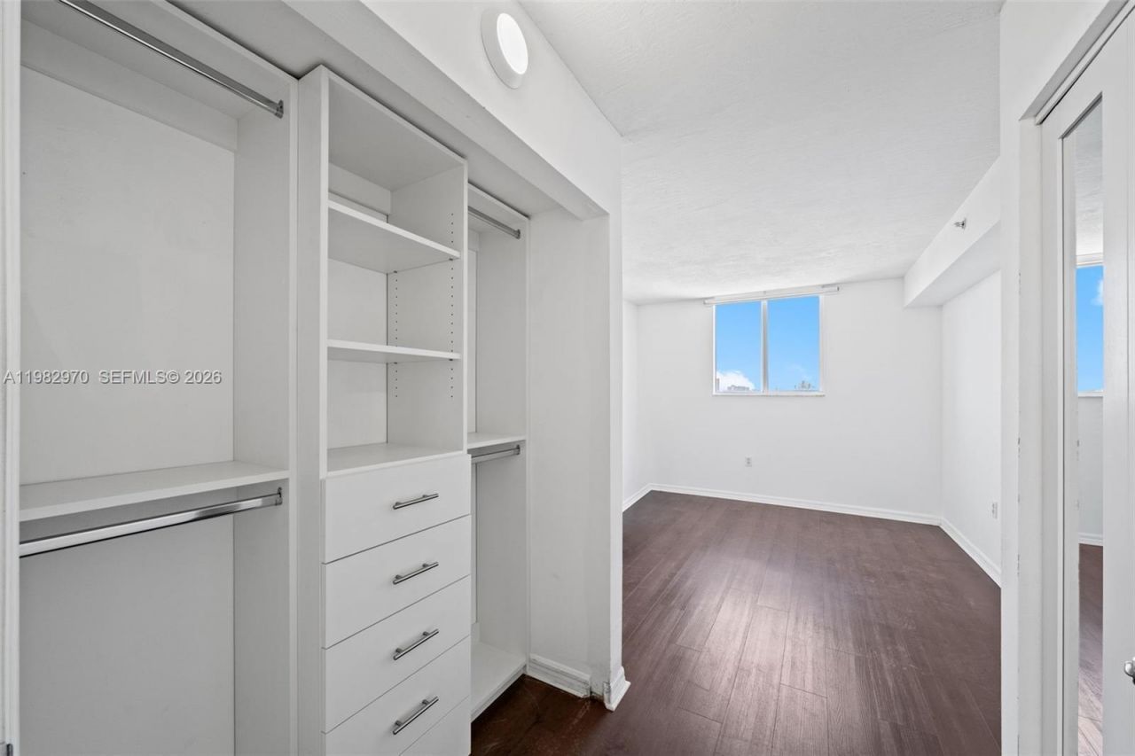 102 SW 6th Ave, Unit 605, Miami, FL 33130 Photo