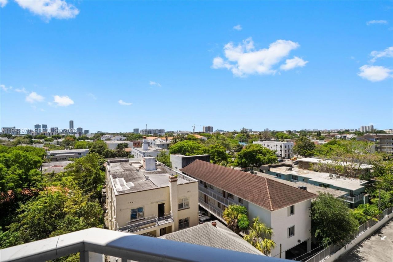 102 SW 6th Ave, Unit 605, Miami, FL 33130 Photo